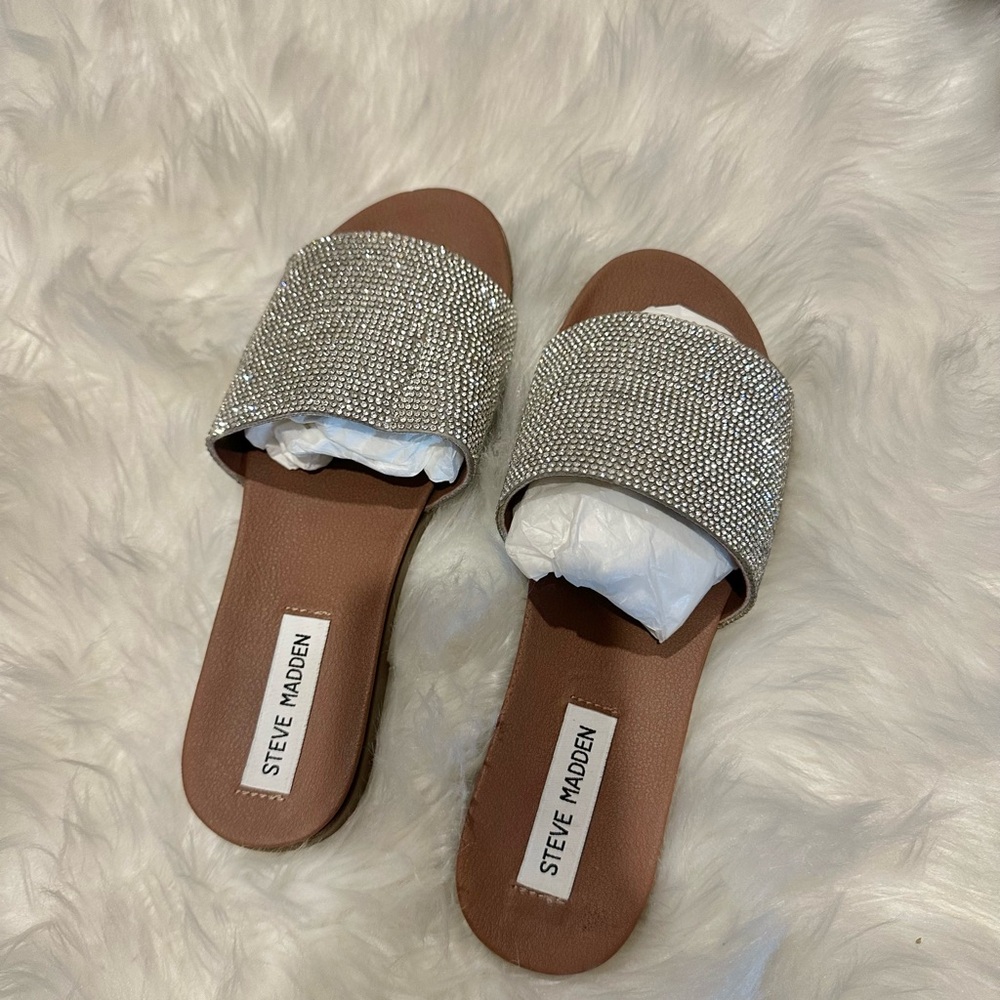 Steve Madden Silver Rinestone Sandals